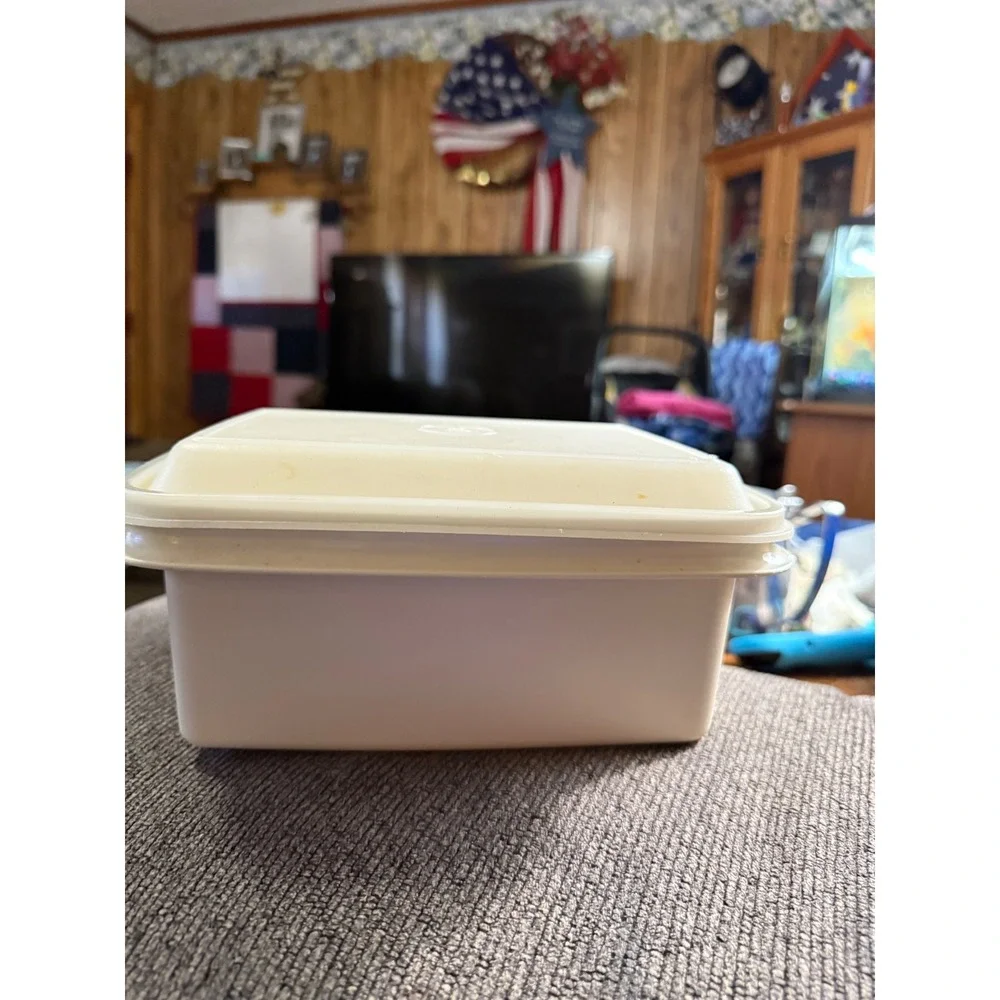 Vintage Tupperware Food Storage Container Square‎ Cream Beige With Lid Made USA